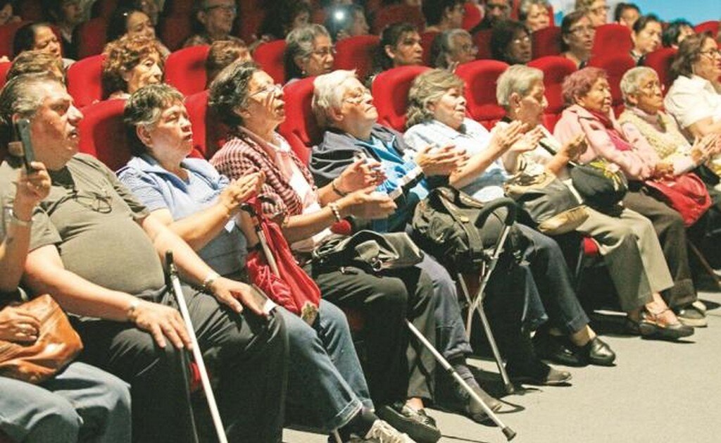 Urge Coneval a crear un sistema de apoyo universal para adultos mayores