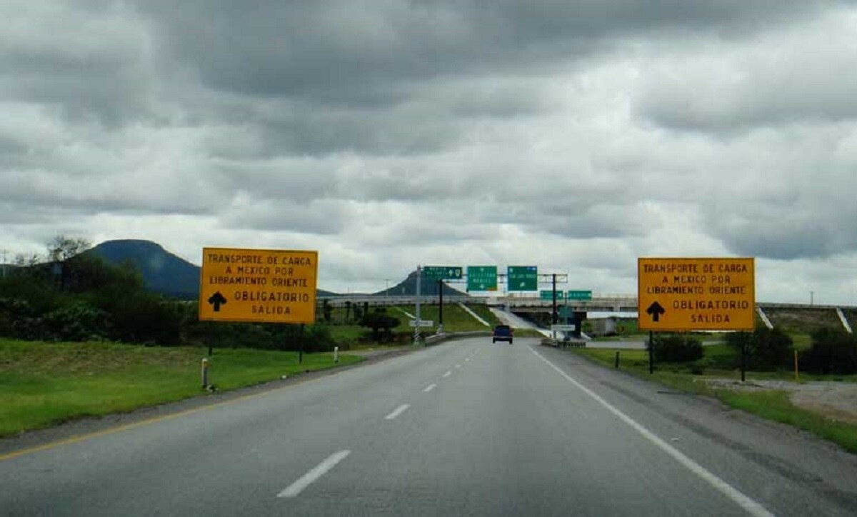 Necesaria vía alterna en carretera 57: Torres Mendoza