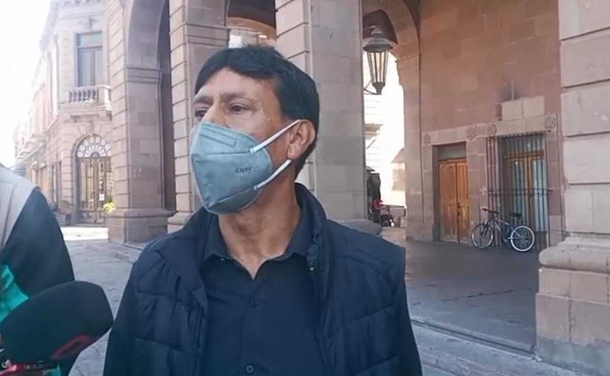 Profesor desalojado de preparatoria adscrita al SEER denuncia despido injustificado y tráfico de influencias