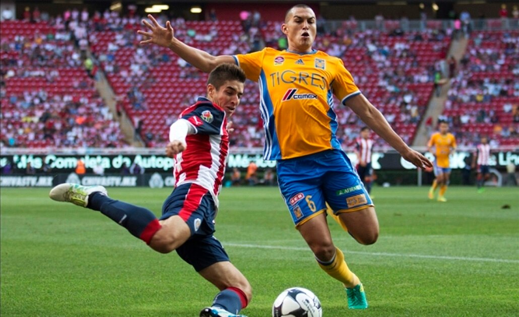 Chivas por Torres Nilo; Tigres por Brizuela