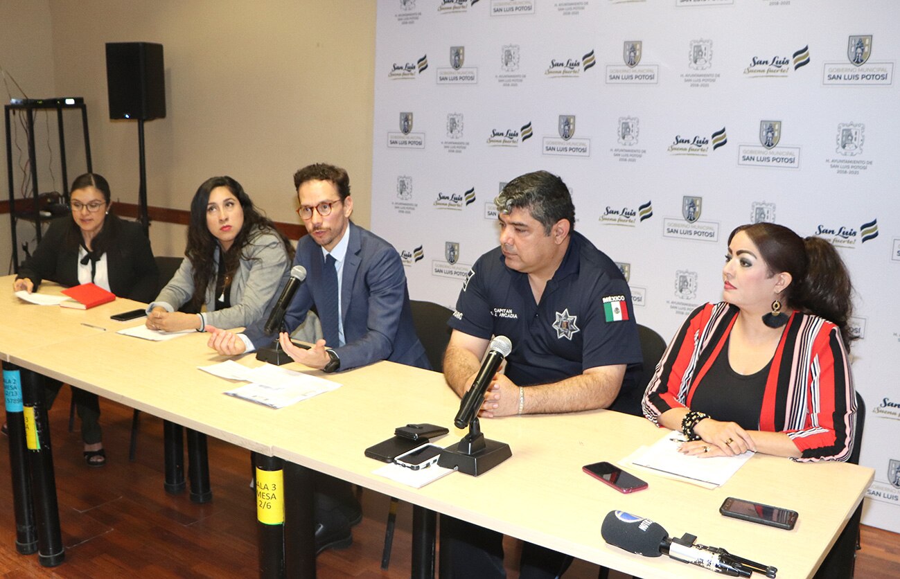 Niega ayuntamiento exceso de uso de la fuerza pública en desalojo de exfuncionaria