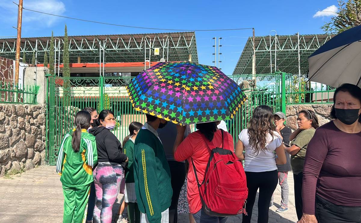 Amenaza de tiroteo en secundaria de SLP fue por bullying y violencia en el plantel, acusan padres