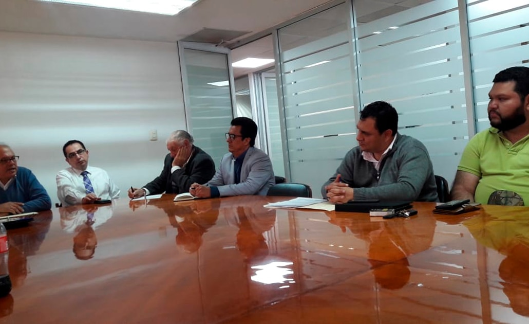 CECyTEs realizan paro laboral por falta de pago a maestros