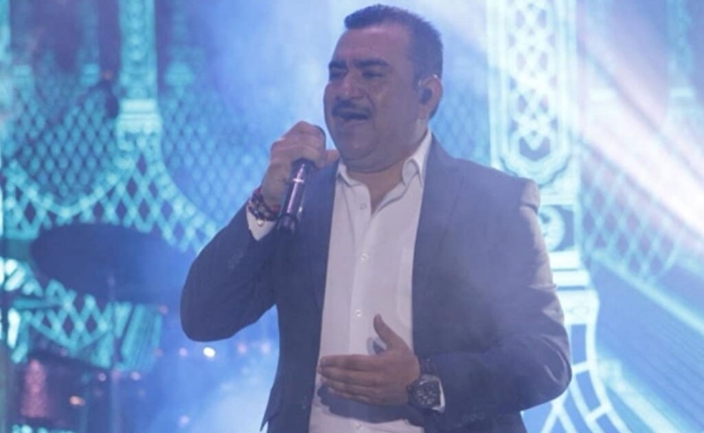 Entre lágrimas, vocalista del Conjunto Primavera se queda sin voz y recibe aplausos