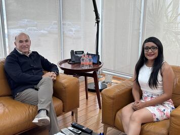 Enrique Galindo se reúne con Teresa de Jesús Rivera para acordar el proceso de entrega-recepción de Villa de Pozos