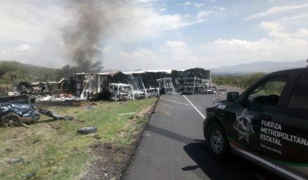 Accidente en supercarretera a Villa de Arriaga, 6 muertos