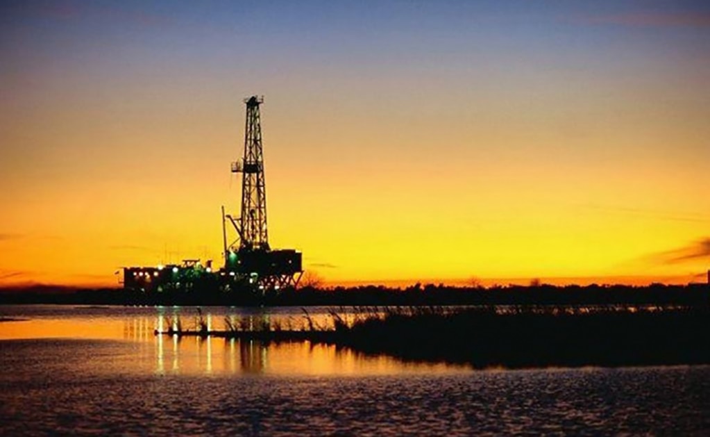 Paros no programados en refinerías frenan a Petróleos Mexicanos