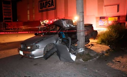 Mueren dos personas en aparatoso choque