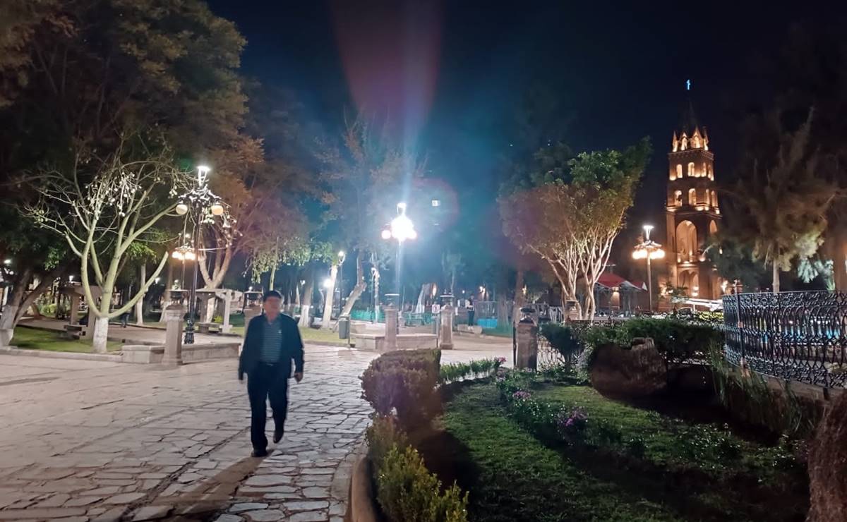 Con alumbrado táctico rescatan la Alameda Juan Sarabia de SLP