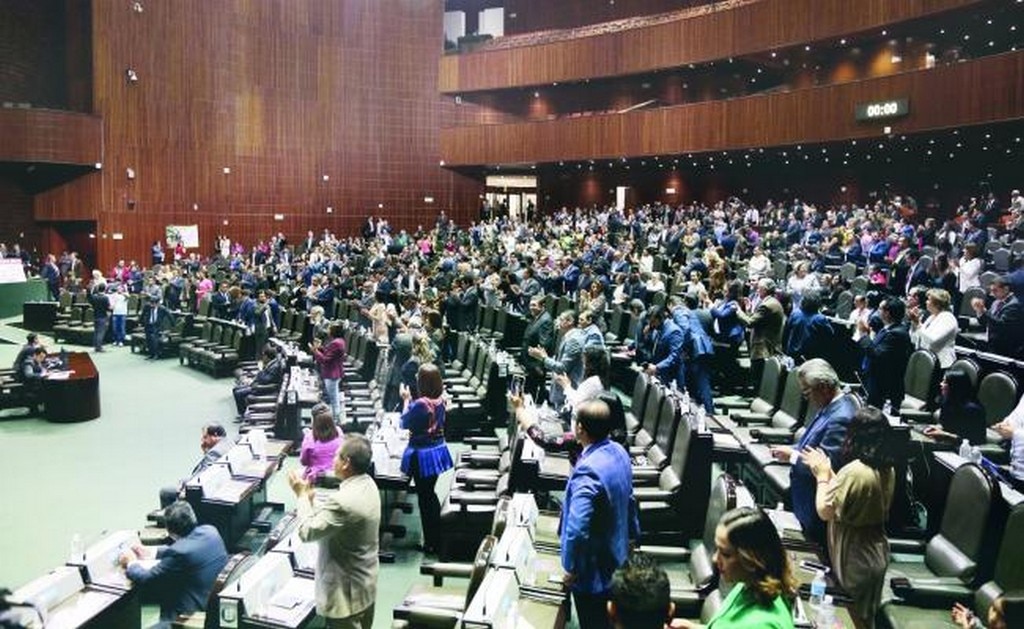  Diputados de Morena exhortan a la SEP a detener la evaluación docente