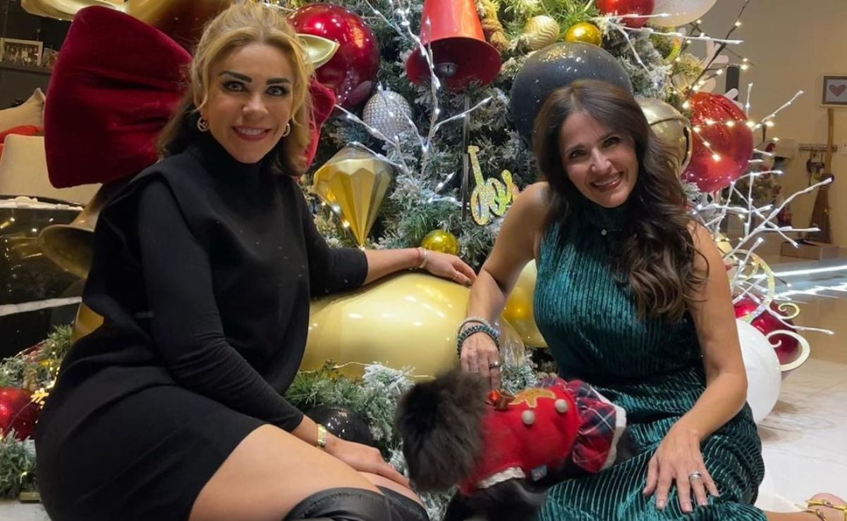 Rocío Sánchez Azuara y su muy increíble árbol de Navidad