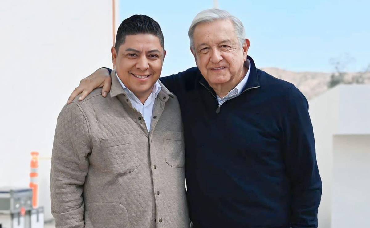 LÓPEZ OBRADOR Y RICARDO GALLARDO EVALÚAN AVANCE DEL IMSS-BIENESTAR EN SLP