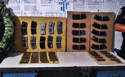 Huye motociclista de policías de SLP y arroja a carretera maletas con balas para armas de alto poder