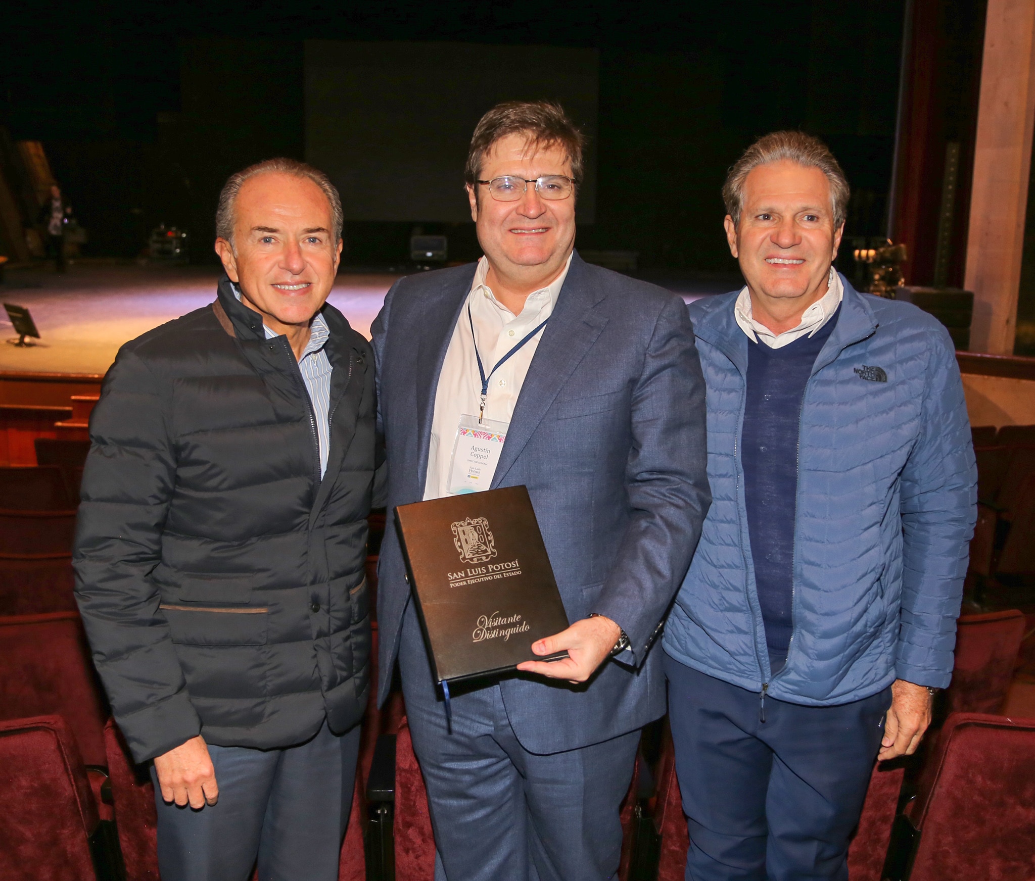 Clausuran 40 convención nacional de Coppel