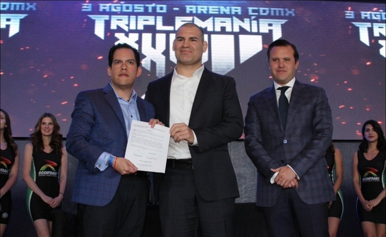 Caín Velásquez será el invitado sorpresa de Triplemanía XXVII