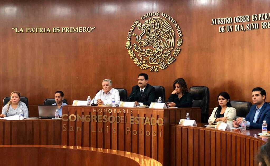 No habrá prórroga en ley que prohíbe uso de plásticos en comercios