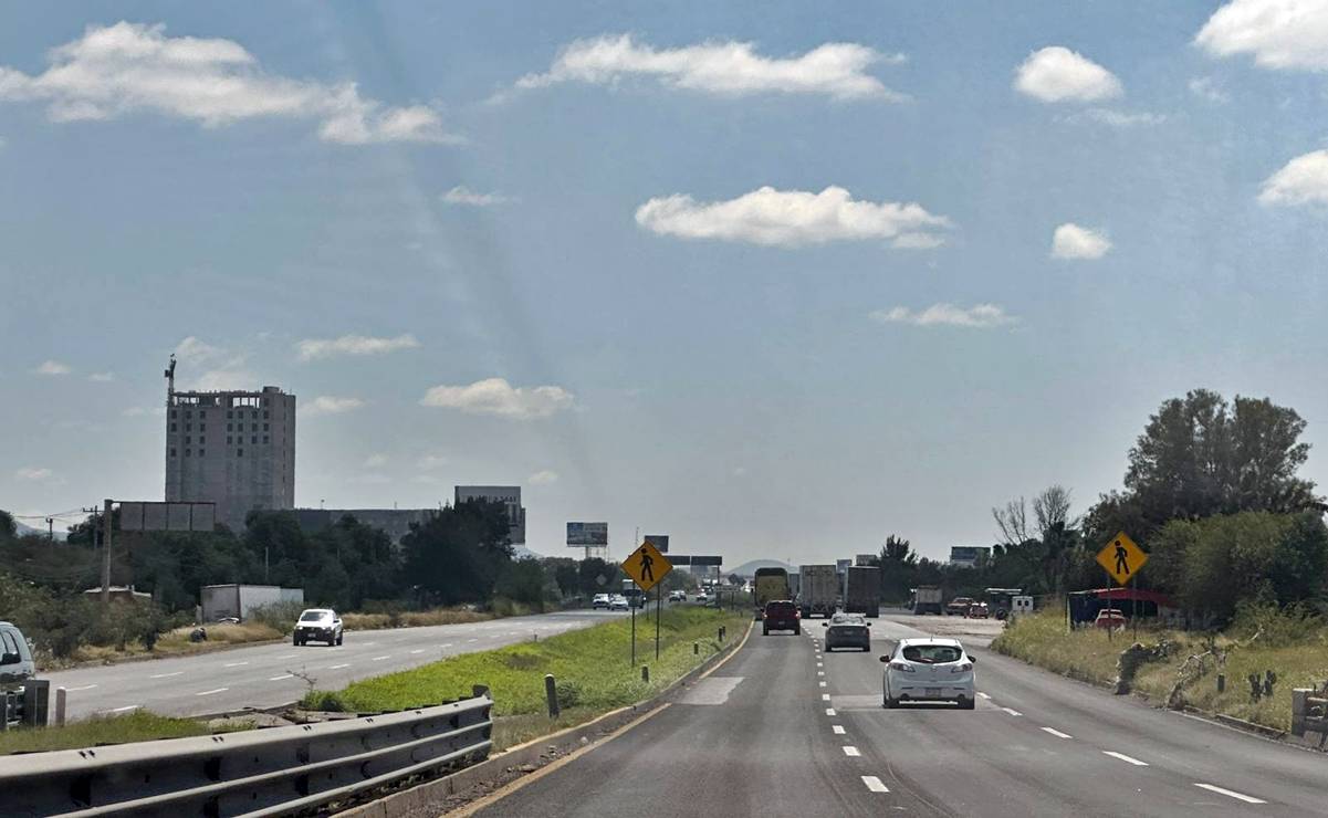 Tardan 29 mil trabajadores de Villa de Reyes casi 3 horas para llegar a SLP; ven problema de movilidad laboral