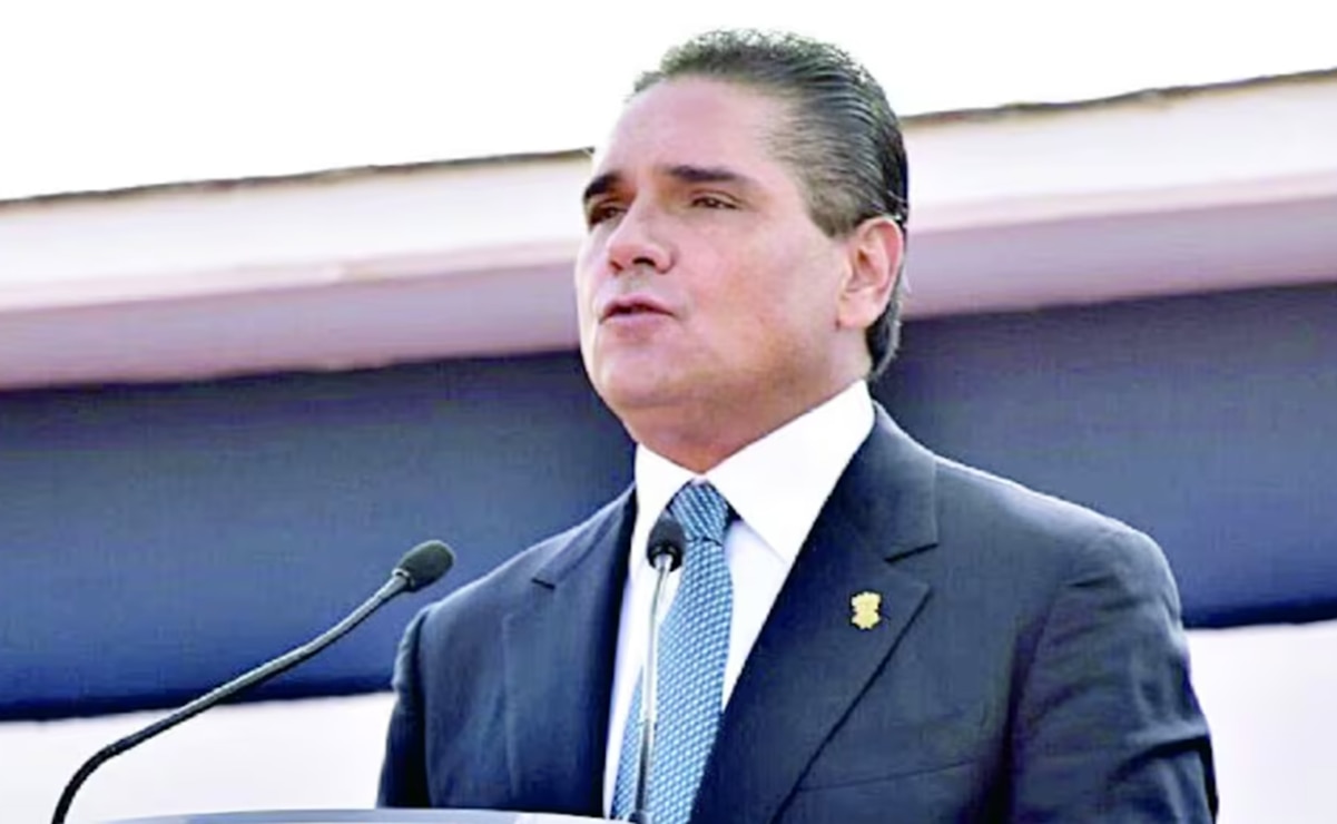 Caen 3 exfuncionarios de Silvano Aureoles; consideran prófugo al exgobernador de Michoacán