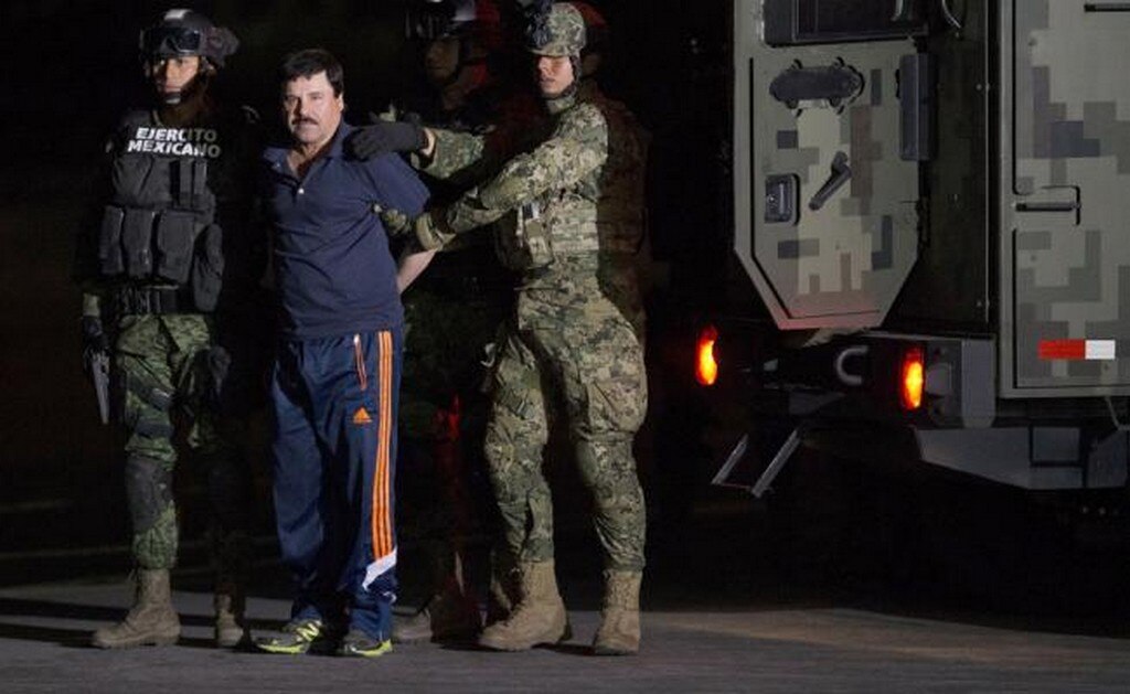  Liberan a policía acusado de participar en fuga de "El Chapo" en 2015