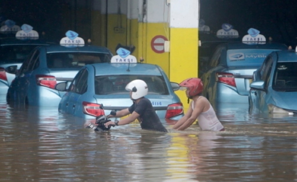 Fallecen al menos nueve personas en India por inundaciones durante Año Nuevo
