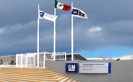Aunque se mantiene diálogo entre trabajadores y General Motors en SLP, podría estallar huelga en esta fecha