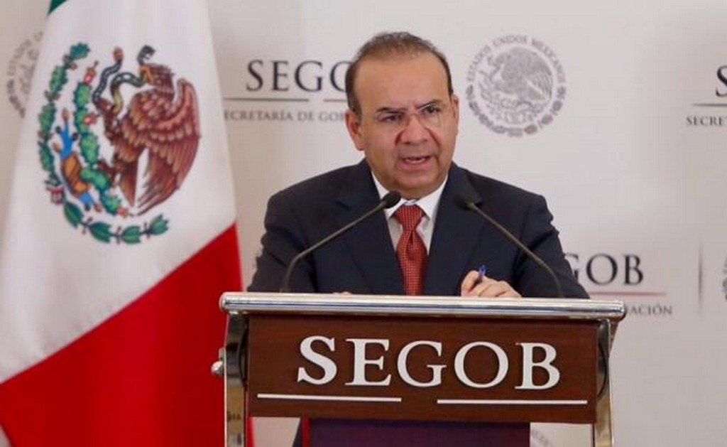 Que EU blinde su frontera contra paso de armas, responde Navarrete a Trump