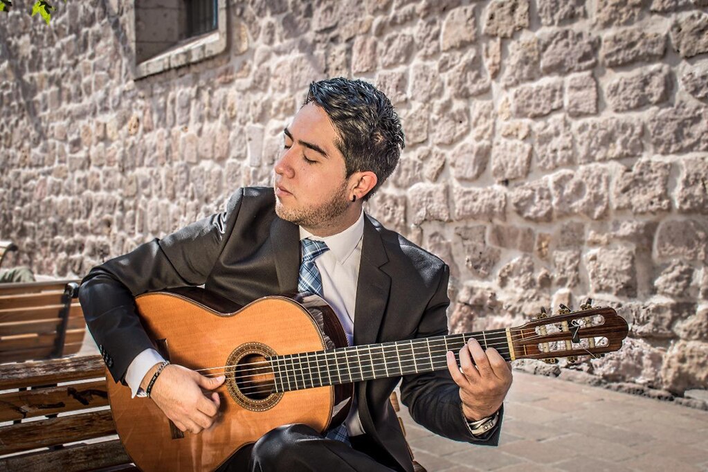 Guitarristas potosinos ofrecerán concierto “100 de la guitarra flamenca”