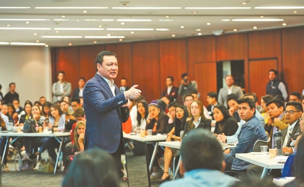 El coordinador de los senadores del PRI, Miguel Angel Osorio Chong. Foto: Archivo/EL UNIVERSAL