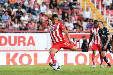 Necaxa cae ante Querétaro