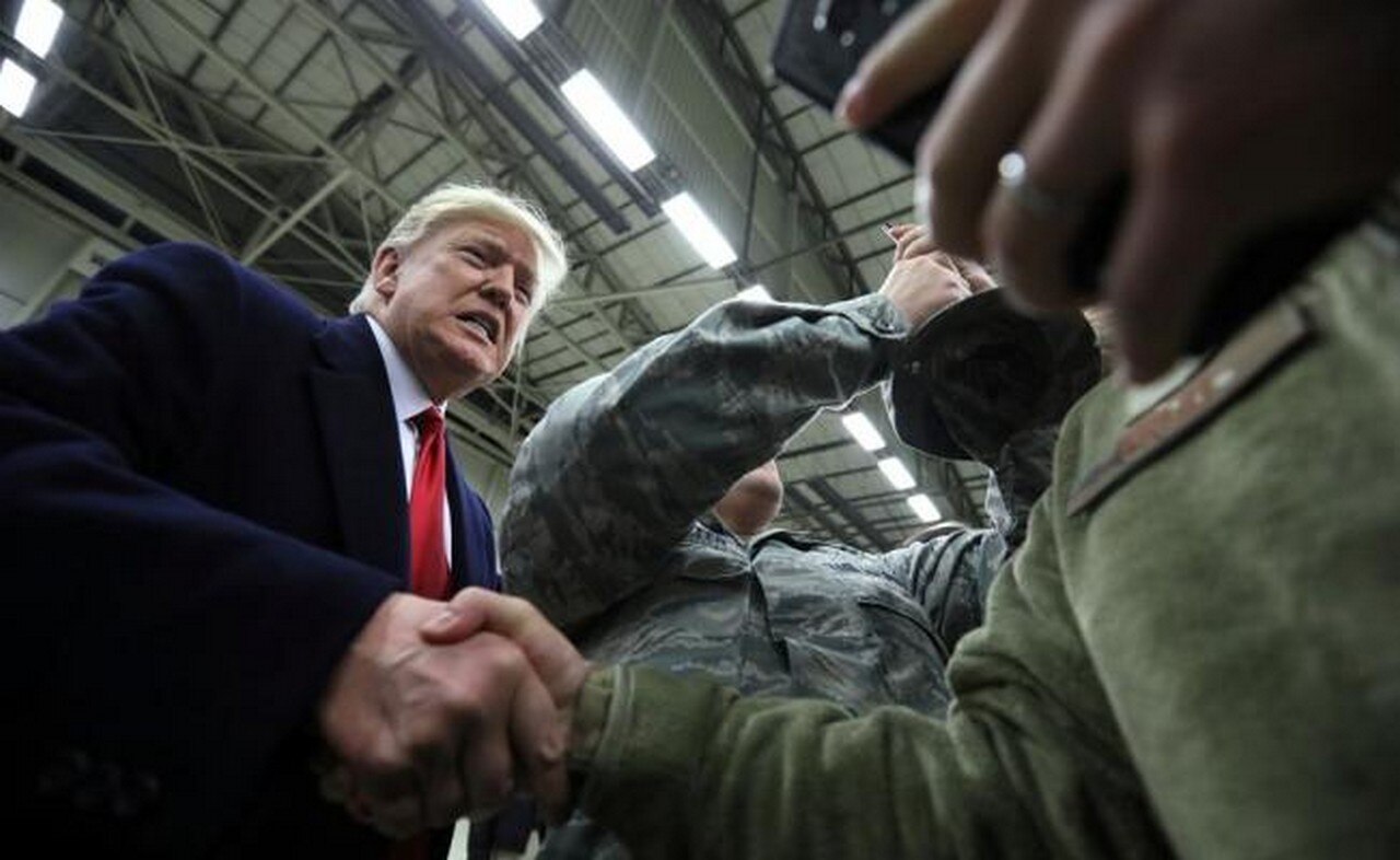  Trump evitó ir a la guerra en 1968 con informe médico falso, según medio