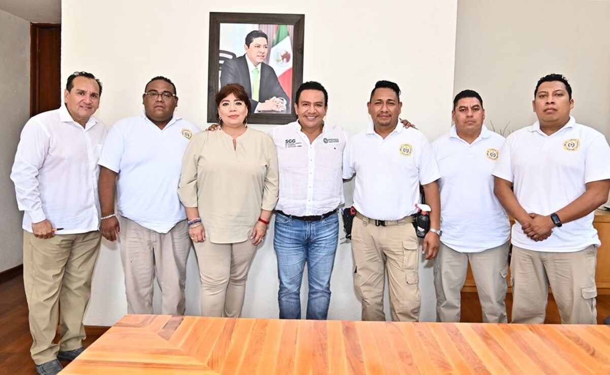 Gobierno de SLP promete brindar mejoras laborales para bomberos
