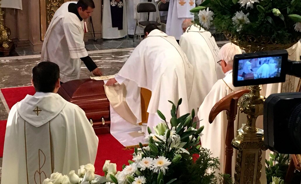 Despiden jerarcas católicos a Arturo Szymanski en SLP