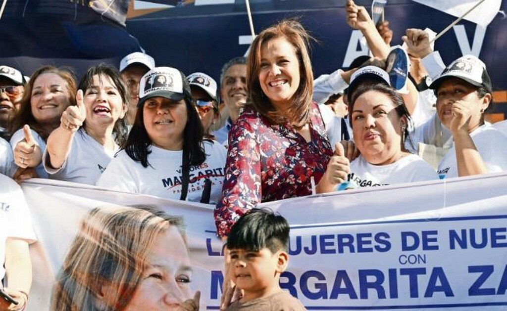 Margarita Zavala aseguró que López Obrador es el ropavejero de la política, porque en su movimiento caben, “desde un delincuente, hasta alguien que opina todo lo contrario”. Foto: YADÍN XOLALPA. EL UNIVERSAL