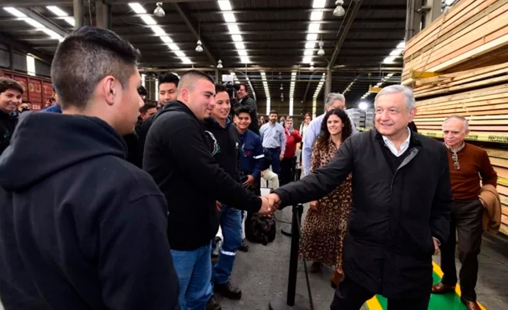 Beca Jóvenes Construyendo el Futuro se ajustará al salario mínimo, anuncia AMLO
