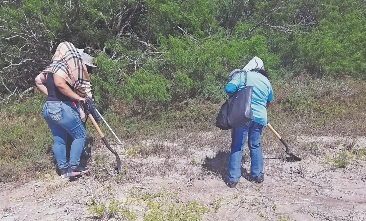 Madres buscadoras de SLP se suman a luto nacional por campo de exterminio en Jalisco 