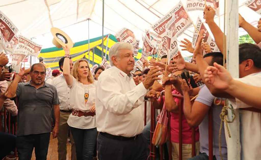 De ganar, AMLO enviará iniciativa preferente para cancelar reforma educativa