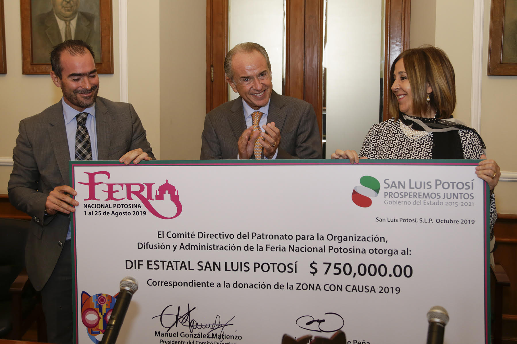 Patronato de la FENAPO entrega donativo de 750 mil pesos al DIF estatal