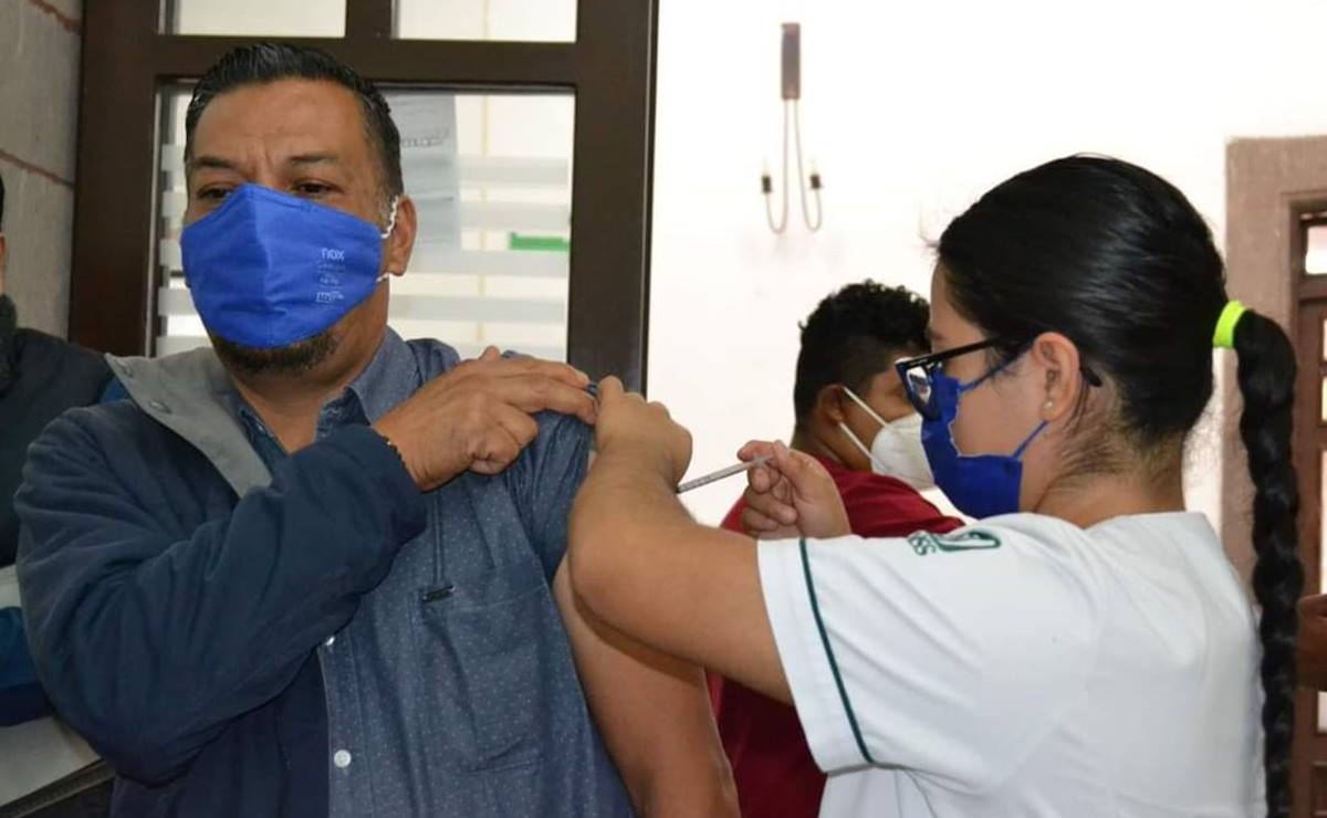 Invitan a habitantes de SLP a aplicarse refuerzos contra Covid-19 e influenza