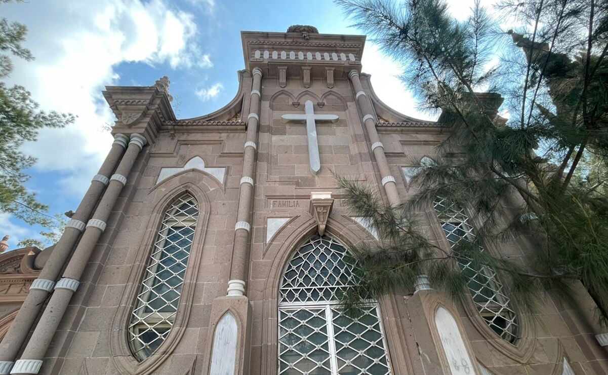 Altar monumental a “Doña Mica” iluminará el Panteón del Saucito en las celebraciones del Día de Muertos