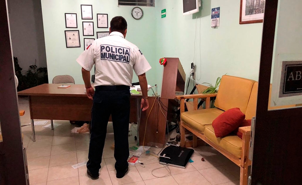 Robo con violencia en consultorio, encierran al personal