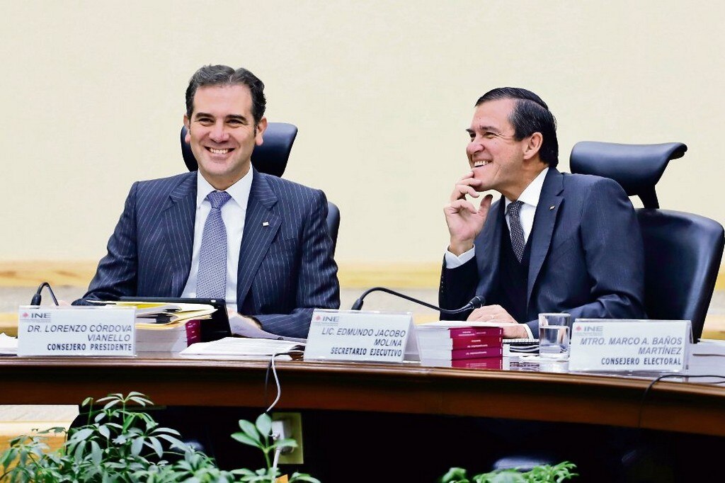  INE avala multa de 872.6 mdp a partidos