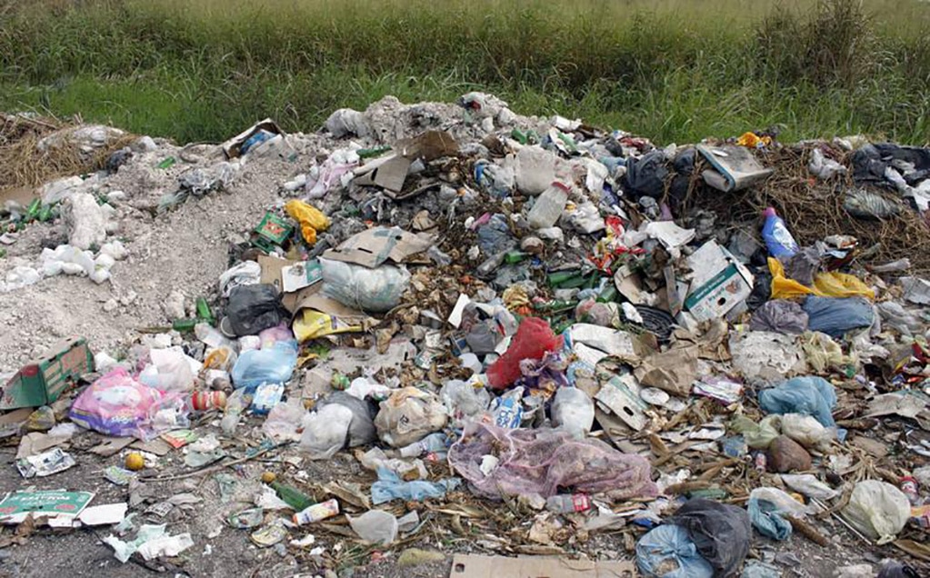 Soledad sigue depositando basura en tiradero clandestino: Segam
