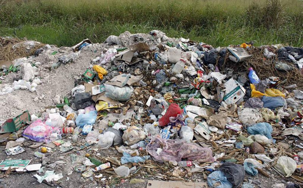 Soledad sigue depositando basura en tiradero clandestino: Segam