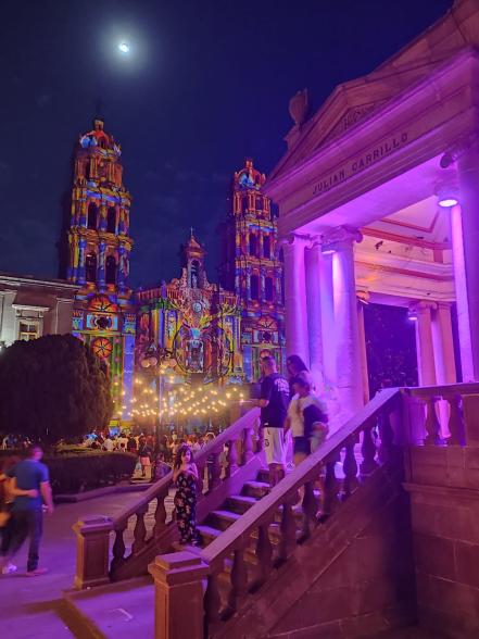 FOTOS: Así se vistió de colores la Catedral Metropolitana de SLP en la Fiesta de Luz 2023