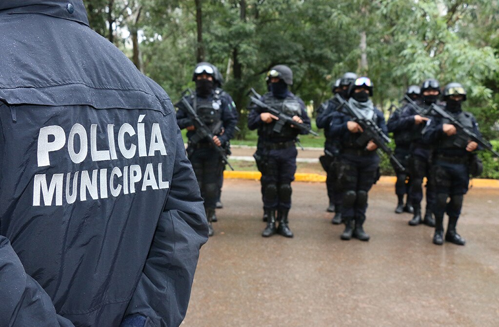 Bajo sueldo, posible causa del déficit de policías municipales