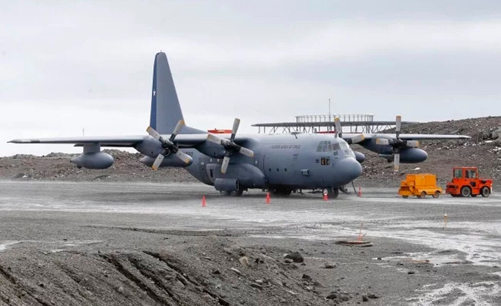 Confirma Chile que restos hallados son de avión militar desaparecido