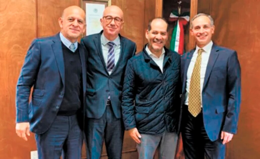 Ayer sostuvieron una reunión Juan Ferrer Aguilar, titular del Insabi, el diputado Éctor Jaime Barba, Martín Orozco, gobernador de Aguascalientes, y el subsecretario de Salud, Hugo López-Gatel. Foto: ESPECIAL