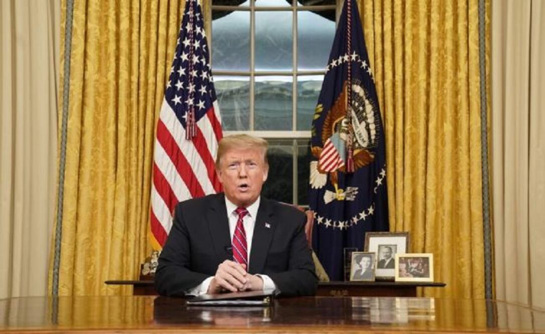 En mensaje de tv, Trump insiste en muro fronterizo; pide 5 mil 700 mdd