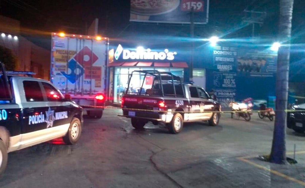 Detienen a dos tras asalto en pizzería