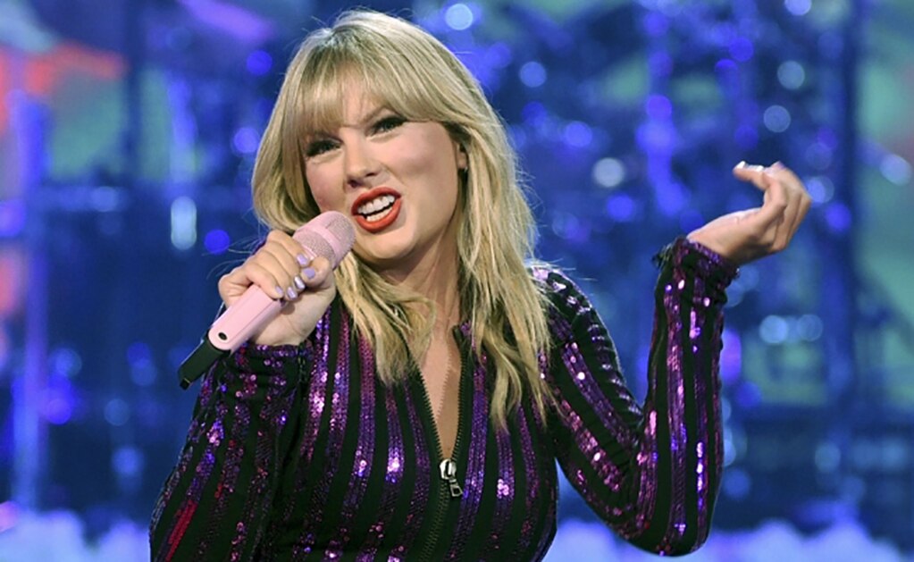 Antes de los Teen Choice Awards, captan a Taylor Swift bailando y borracha